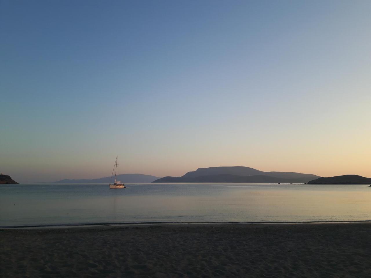 Paralos Lodging Szhinúsza Kültér fotó